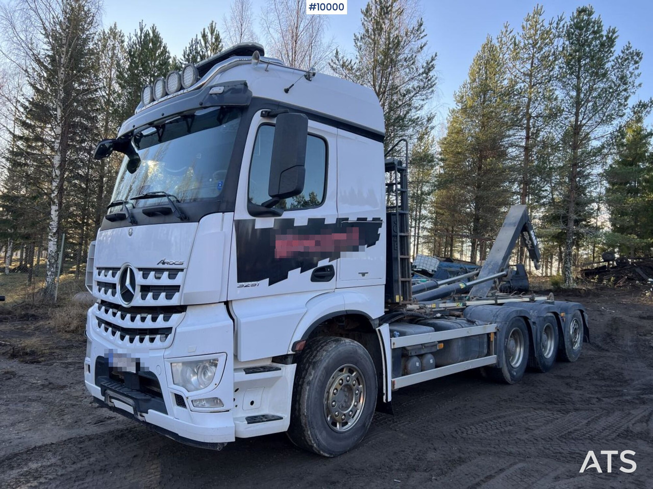 MERCEDES-BENZ AROCS 3251 Hook Truck with tridem body - Kamion sa hidrauličnom kukom: slika 1 MERCEDES-BENZ AROCS 3251 Hook Truck with tridem body - Kamion sa hidrauličnom kukom: slika 1