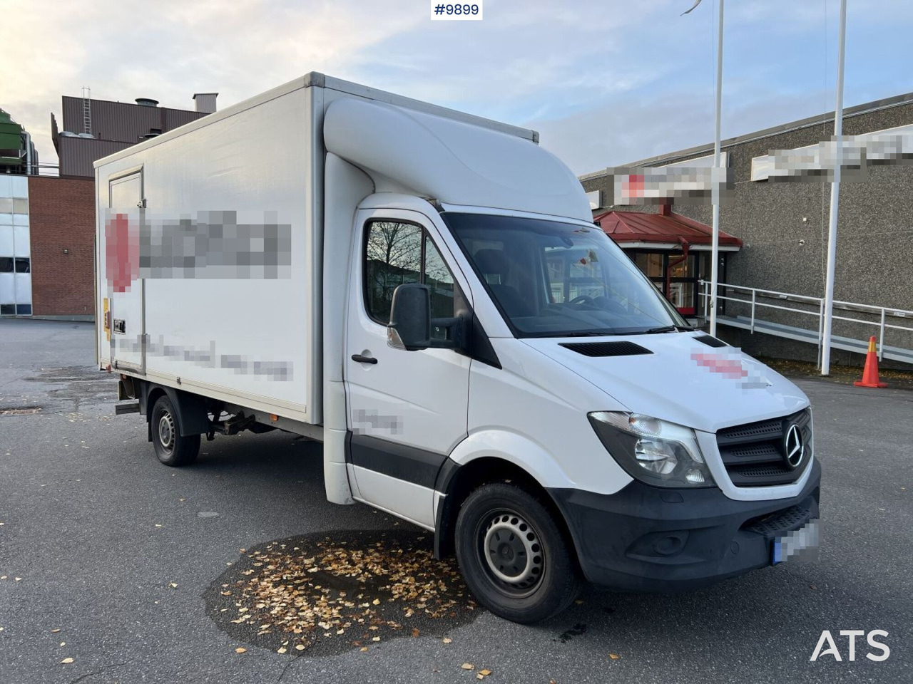 Mercedes Benz Sprinter Skåpbil med bakgavellyft - Dostavno vozilo sa zatvorenim sandukom: slika 2 Mercedes Benz Sprinter Skåpbil med bakgavellyft - Dostavno vozilo sa zatvorenim sandukom: slika 2
