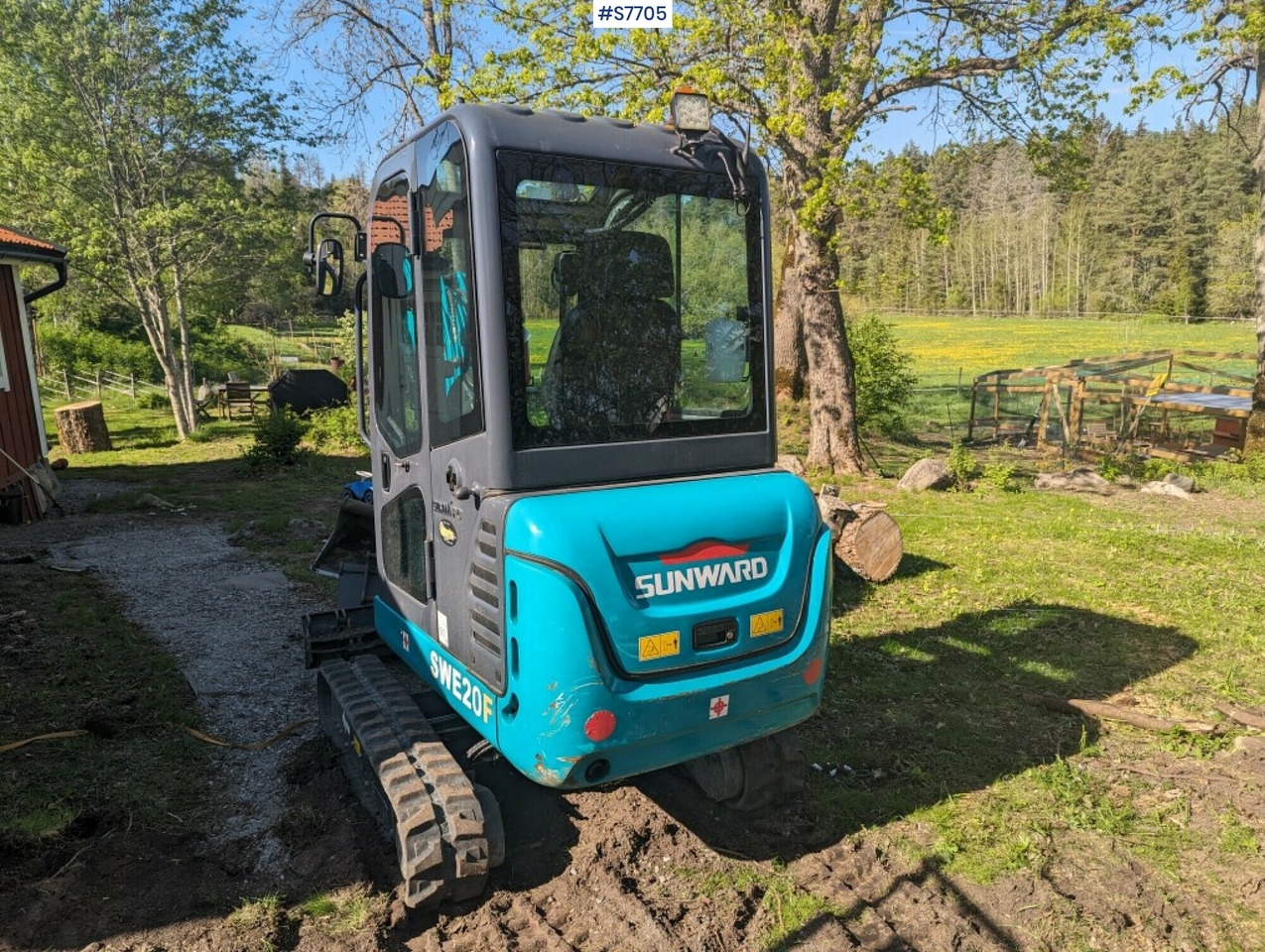 Mini excavator Sunward SWE20F with buckets SEE VIDEO - Mini bager: slika 2 Mini excavator Sunward SWE20F with buckets SEE VIDEO - Mini bager: slika 2