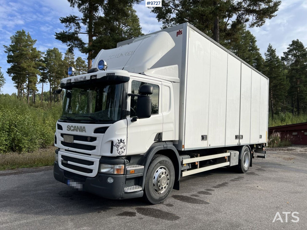 SCANIA P280 Box truck with tail lift - Kamion sa zatvorenim sandukom: slika 1 SCANIA P280 Box truck with tail lift - Kamion sa zatvorenim sandukom: slika 1