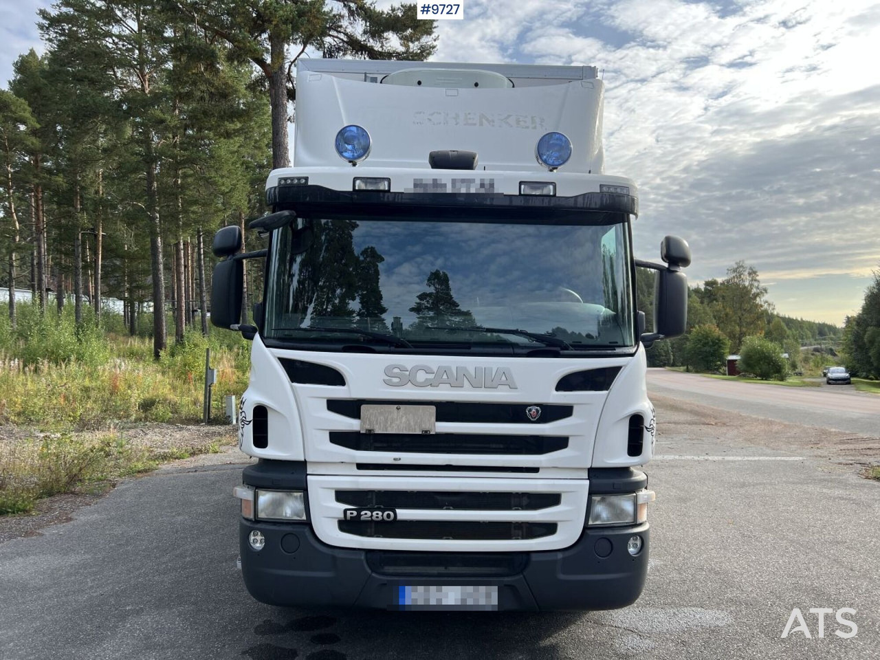 SCANIA P280 Box truck with tail lift - Kamion sa zatvorenim sandukom: slika 2 SCANIA P280 Box truck with tail lift - Kamion sa zatvorenim sandukom: slika 2