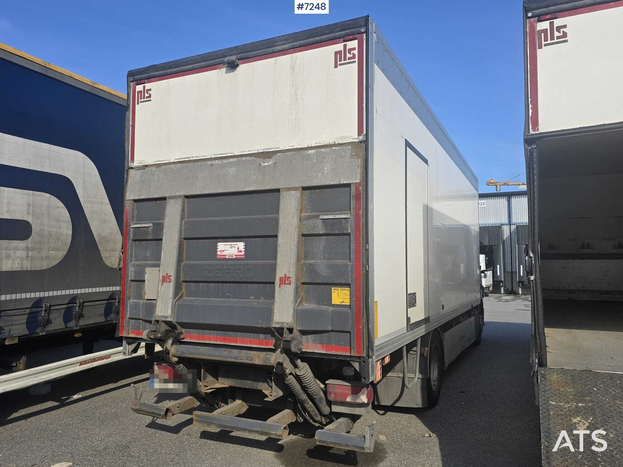 Scania P320 Box truck with tail lift - Kamion sa zatvorenim sandukom: slika 4 Scania P320 Box truck with tail lift - Kamion sa zatvorenim sandukom: slika 4