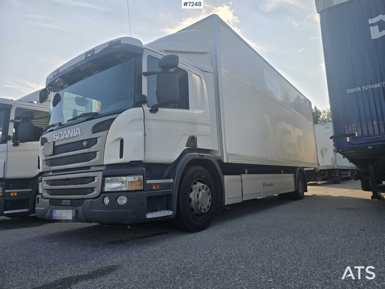 Scania P320 Box truck with tail lift - Kamion sa zatvorenim sandukom: slika 1 Scania P320 Box truck with tail lift - Kamion sa zatvorenim sandukom: slika 1