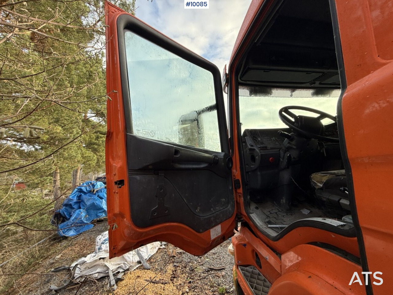 Kamion sa hidrauličnom kukom, Kamion sa dizalicom Scania P94G 300 Crane truck with flatbed Rep. object: slika 9 Kamion sa hidrauličnom kukom, Kamion sa dizalicom Scania P94G 300 Crane truck with flatbed Rep. object: slika 9