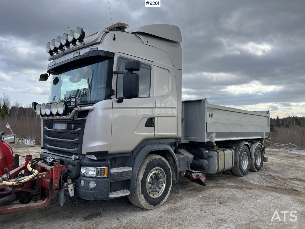 Scania R520 Tipper truck with plow equipment and underbite - Istovarivač: slika 1 Scania R520 Tipper truck with plow equipment and underbite - Istovarivač: slika 1