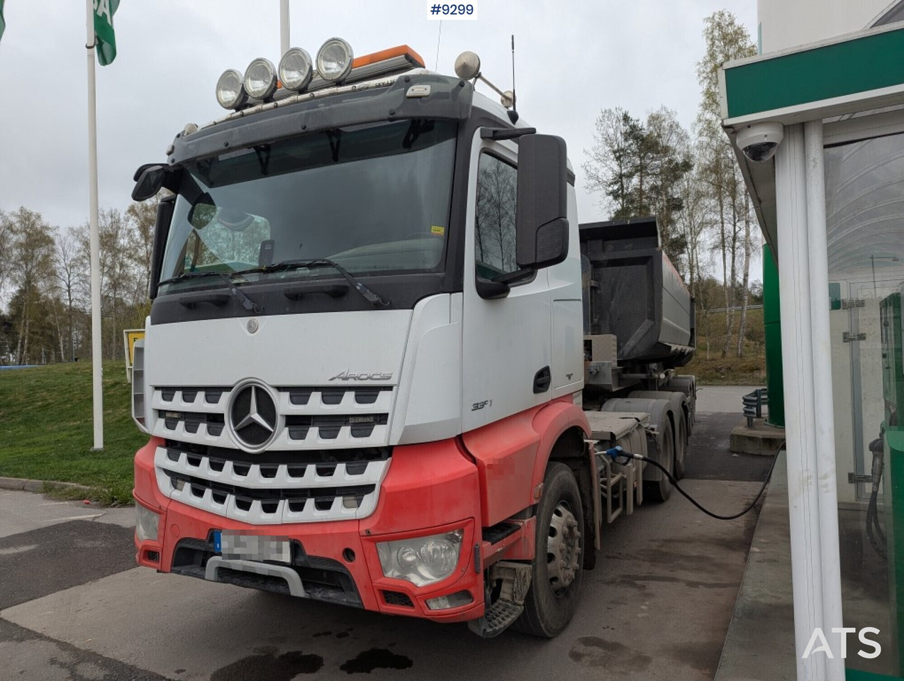 Tractor Unit Mercedes-Benz Arocs 3351 6x4 with tipper trailer - Tegljač: slika 1 Tractor Unit Mercedes-Benz Arocs 3351 6x4 with tipper trailer - Tegljač: slika 1