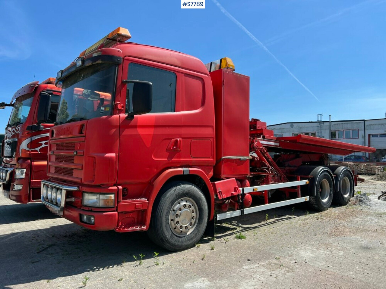 Tow truck with suspension device SCANIA R144 6X4 - Šlep vozilo: slika 1 Tow truck with suspension device SCANIA R144 6X4 - Šlep vozilo: slika 1