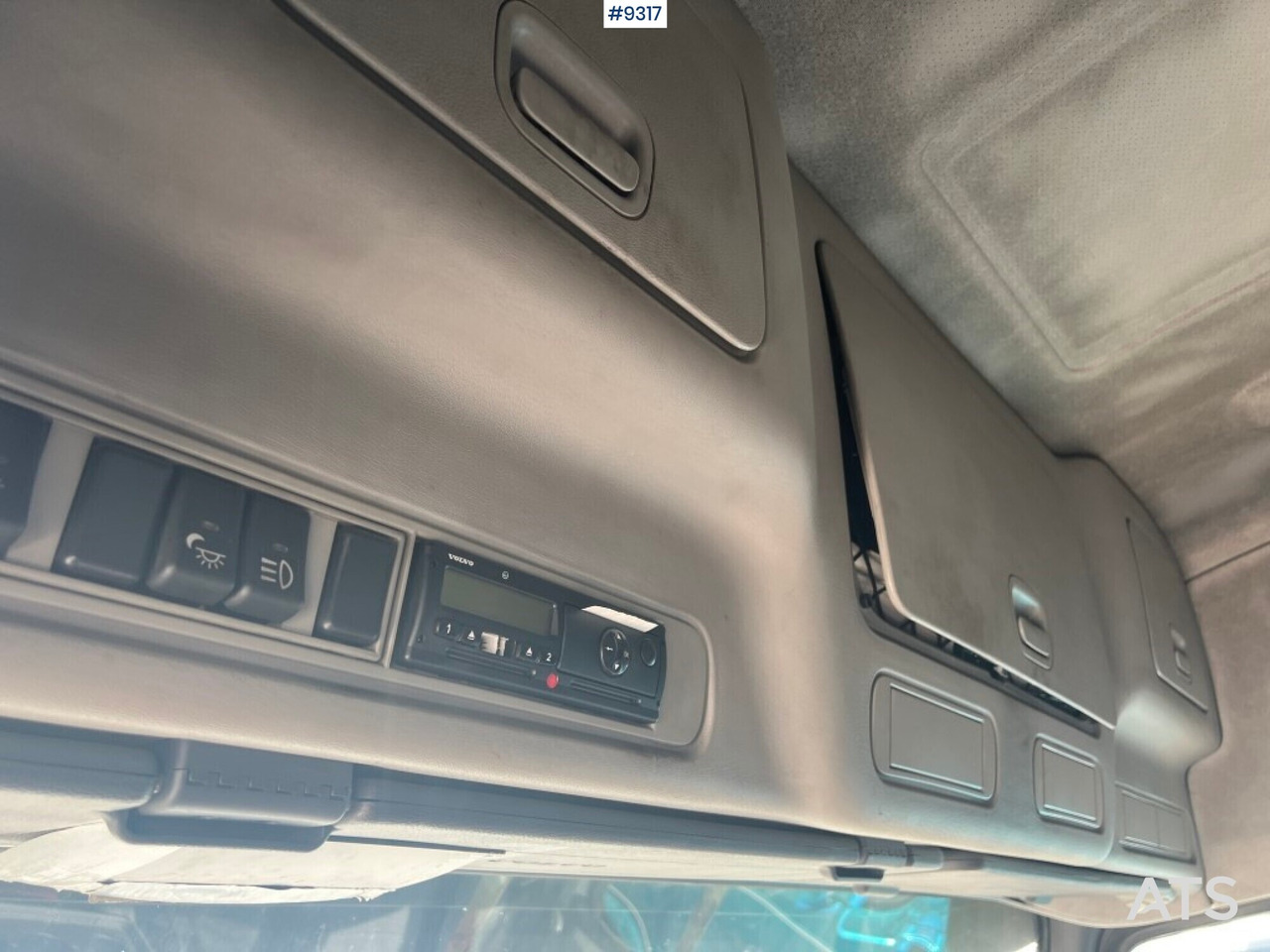 Kamion sa zatvorenim sandukom VOLVO FM-340 4X2 Box Truck: slika 12