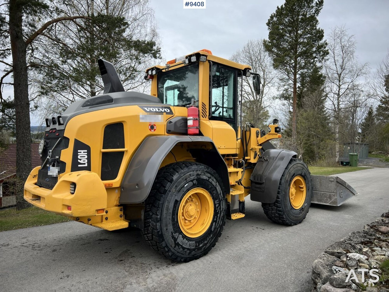 VOLVO L60 H with bucket (VIDEO) - Utovarivač točkaš: slika 5 VOLVO L60 H with bucket (VIDEO) - Utovarivač točkaš: slika 5