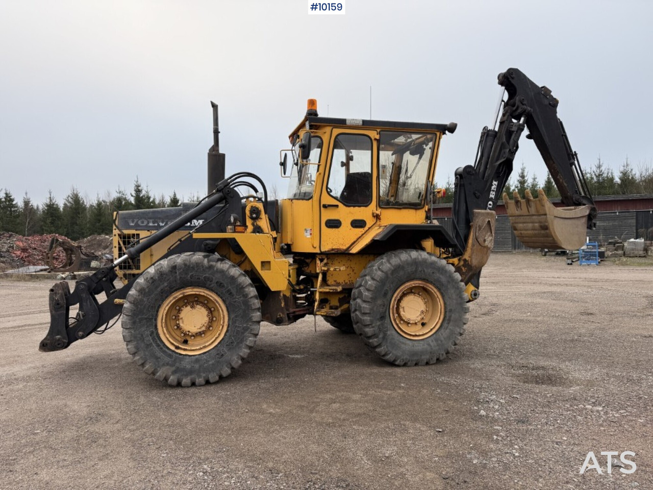 Volvo BM 6300 backhoe loader with attachments (VIDEO) - Bager utovarivač: slika 2 Volvo BM 6300 backhoe loader with attachments (VIDEO) - Bager utovarivač: slika 2