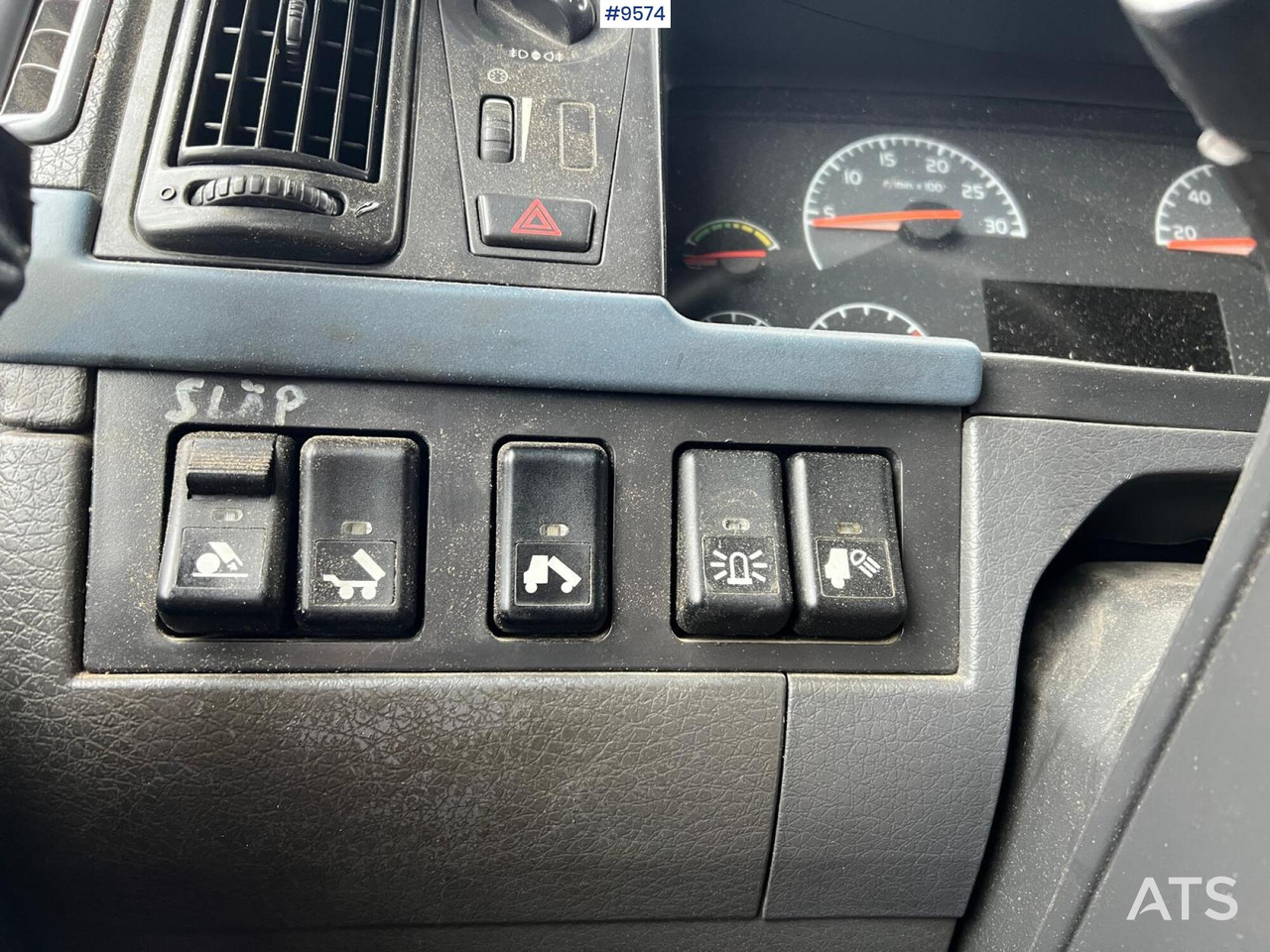 Kamion sa tovarnim sandukom Volvo FH 520 6X4 Quick lock with flatbed: slika 18 Kamion sa tovarnim sandukom Volvo FH 520 6X4 Quick lock with flatbed: slika 18