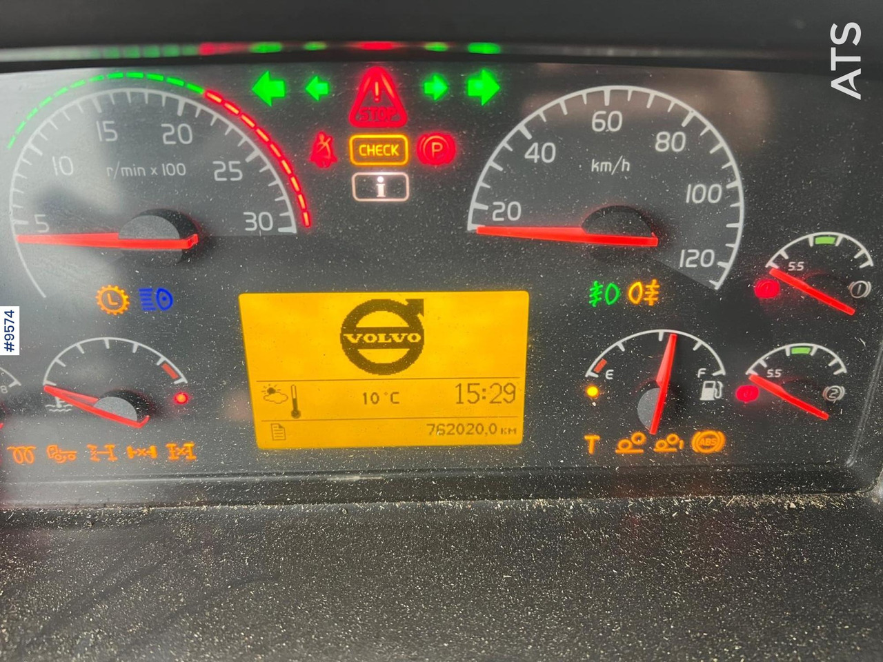 Kamion sa tovarnim sandukom Volvo FH 520 6X4 Quick lock with flatbed: slika 15 Kamion sa tovarnim sandukom Volvo FH 520 6X4 Quick lock with flatbed: slika 15