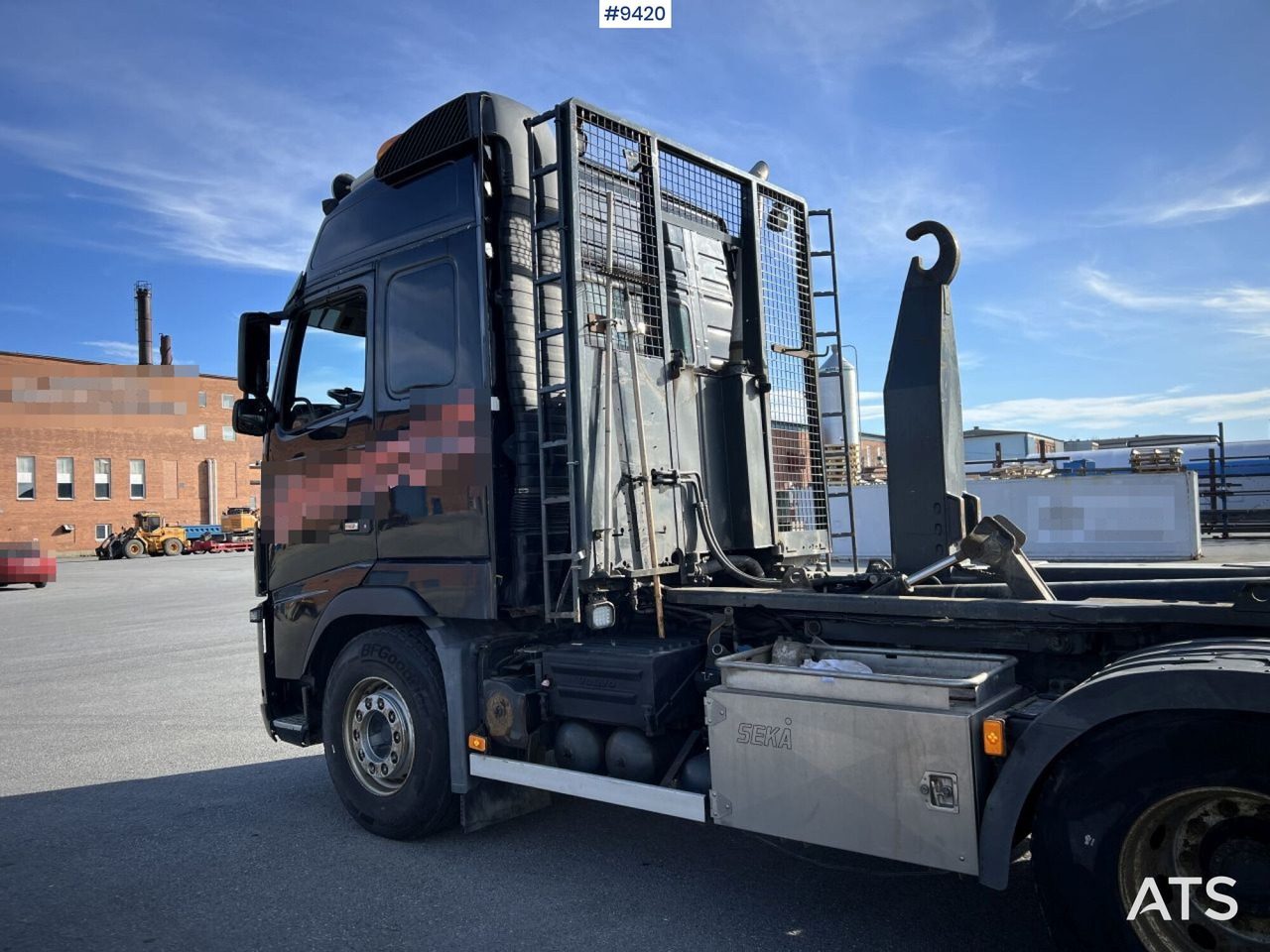 Volvo FH16 8*4 Tridem Hooklift - Kamion sa hidrauličnom kukom: slika 2 Volvo FH16 8*4 Tridem Hooklift - Kamion sa hidrauličnom kukom: slika 2
