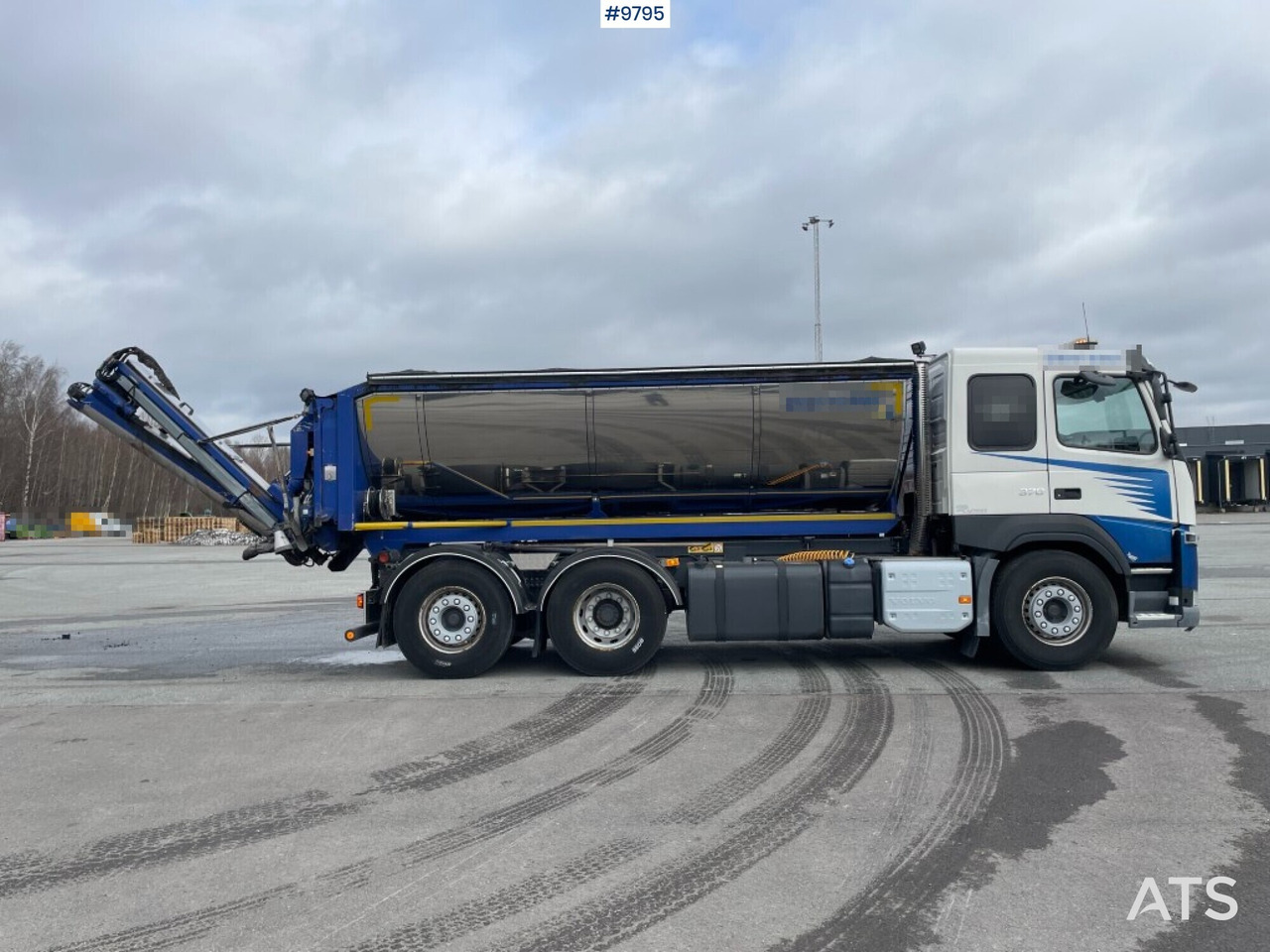 Volvo FM 370 6X2 Spreader truck - Istovarivač: slika 4 Volvo FM 370 6X2 Spreader truck - Istovarivač: slika 4
