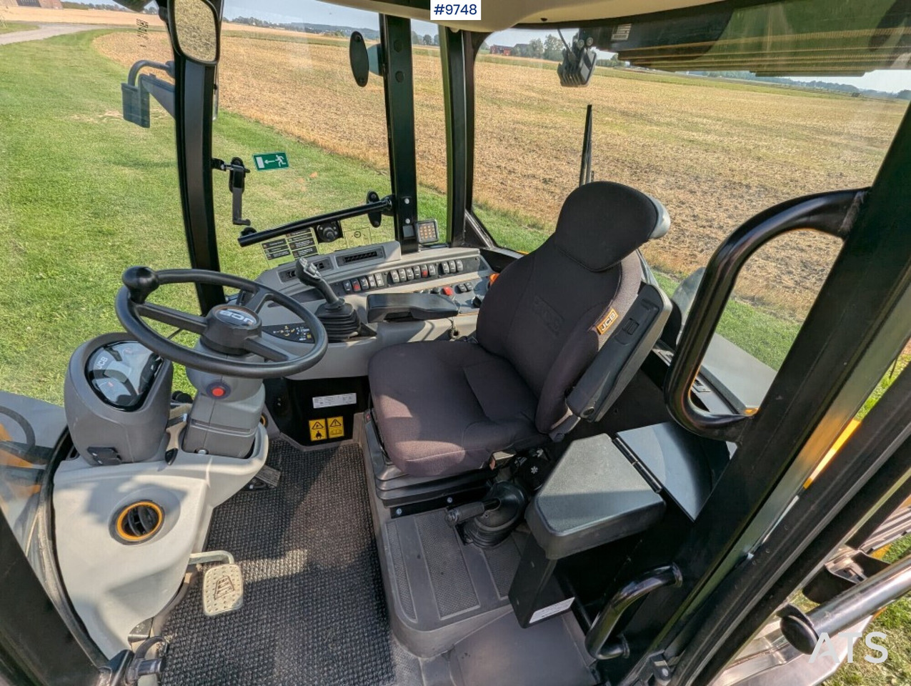 Wheel loader JCB 409 Stage V Nordic Edition 40km/h with attachments - Utovarivač točkaš: slika 5 Wheel loader JCB 409 Stage V Nordic Edition 40km/h with attachments - Utovarivač točkaš: slika 5