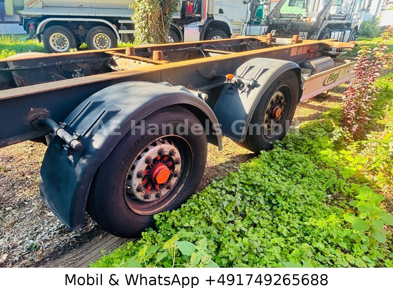 Fliegl TWP 180 Tandem Tiefgekoppelt *BWP/Scheibenbremse - Prikolica za prevoz kontejnera/ Prikolica sa promenjivim sandukom: slika 4 Fliegl TWP 180 Tandem Tiefgekoppelt *BWP/Scheibenbremse - Prikolica za prevoz kontejnera/ Prikolica sa promenjivim sandukom: slika 4