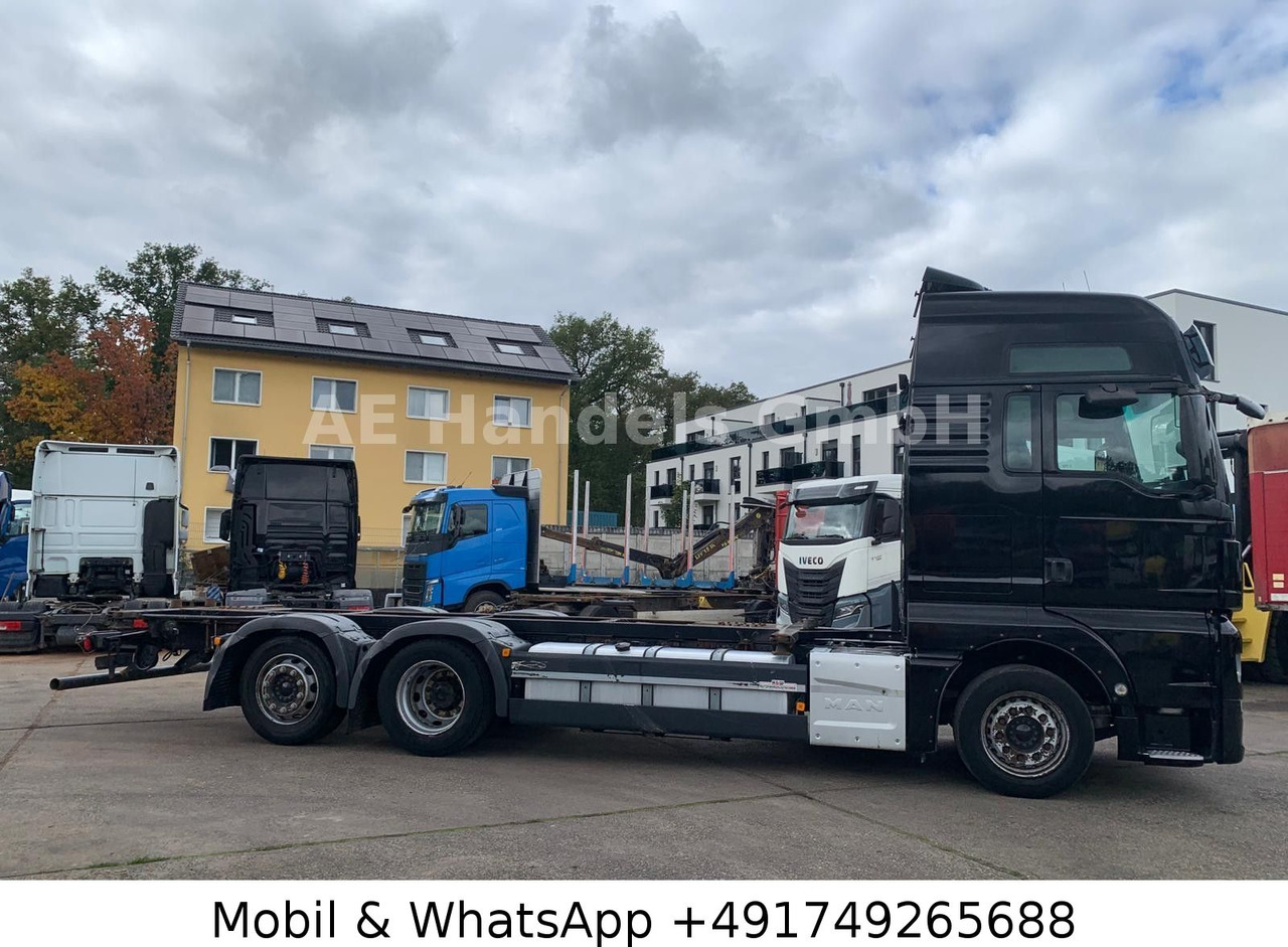 MAN TGX 26.440 XXL BDF LL *Retarder/Multi/Lift/AHK - Kamion za prevoz kontejnera/ Kamion sa promenjivim sandukom: slika 2 MAN TGX 26.440 XXL BDF LL *Retarder/Multi/Lift/AHK - Kamion za prevoz kontejnera/ Kamion sa promenjivim sandukom: slika 2