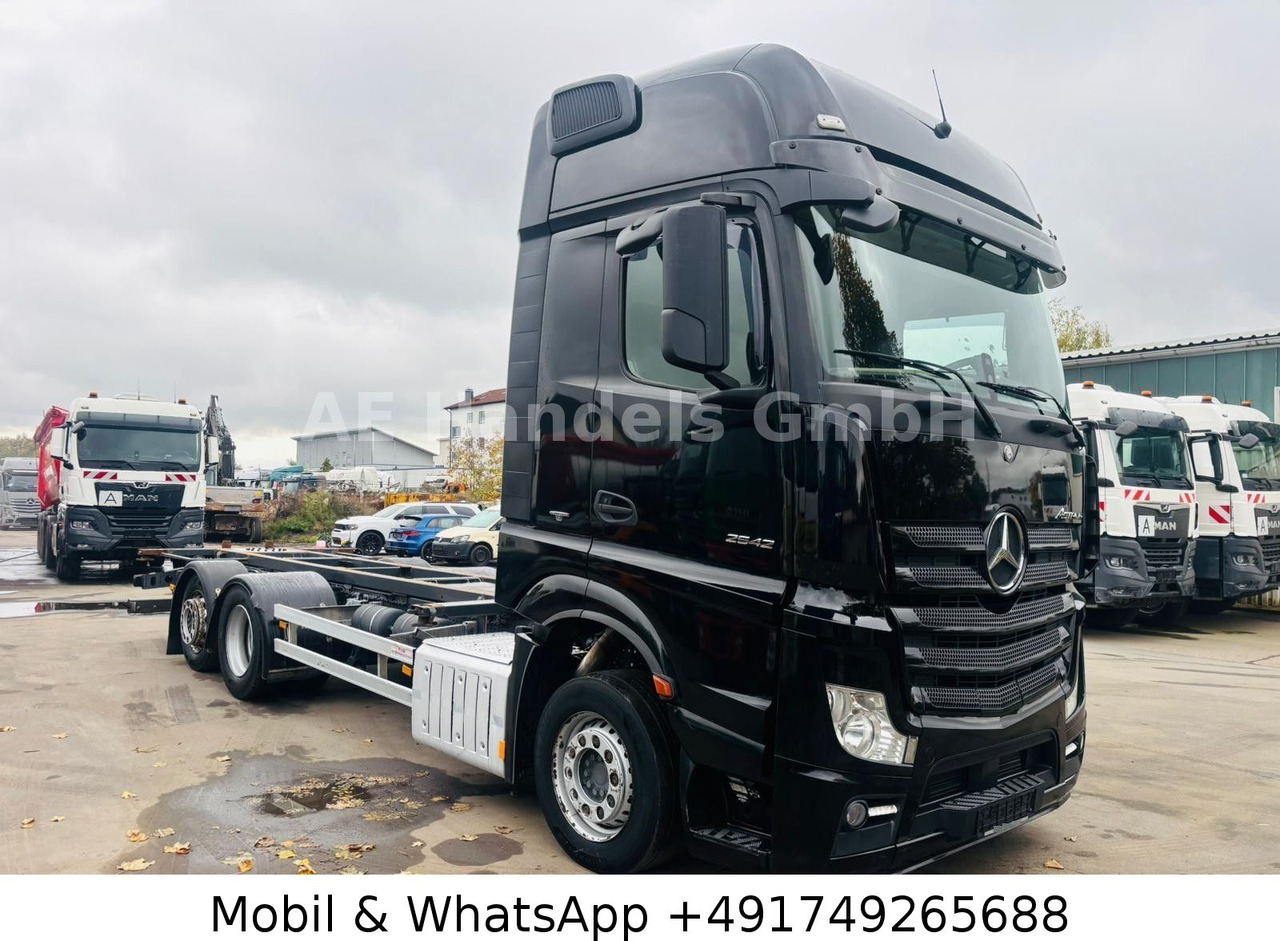 Mercedes-Benz Actros 2542 GigaSpace LL BDF*Retarder/Multi/Lift - Kamion za prevoz kontejnera/ Kamion sa promenjivim sandukom: slika 1 Mercedes-Benz Actros 2542 GigaSpace LL BDF*Retarder/Multi/Lift - Kamion za prevoz kontejnera/ Kamion sa promenjivim sandukom: slika 1