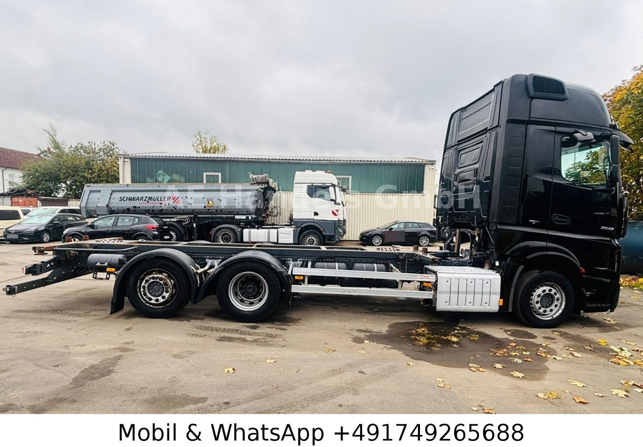Mercedes-Benz Actros 2542 GigaSpace LL BDF*Retarder/Multi/Lift - Kamion za prevoz kontejnera/ Kamion sa promenjivim sandukom: slika 2 Mercedes-Benz Actros 2542 GigaSpace LL BDF*Retarder/Multi/Lift - Kamion za prevoz kontejnera/ Kamion sa promenjivim sandukom: slika 2