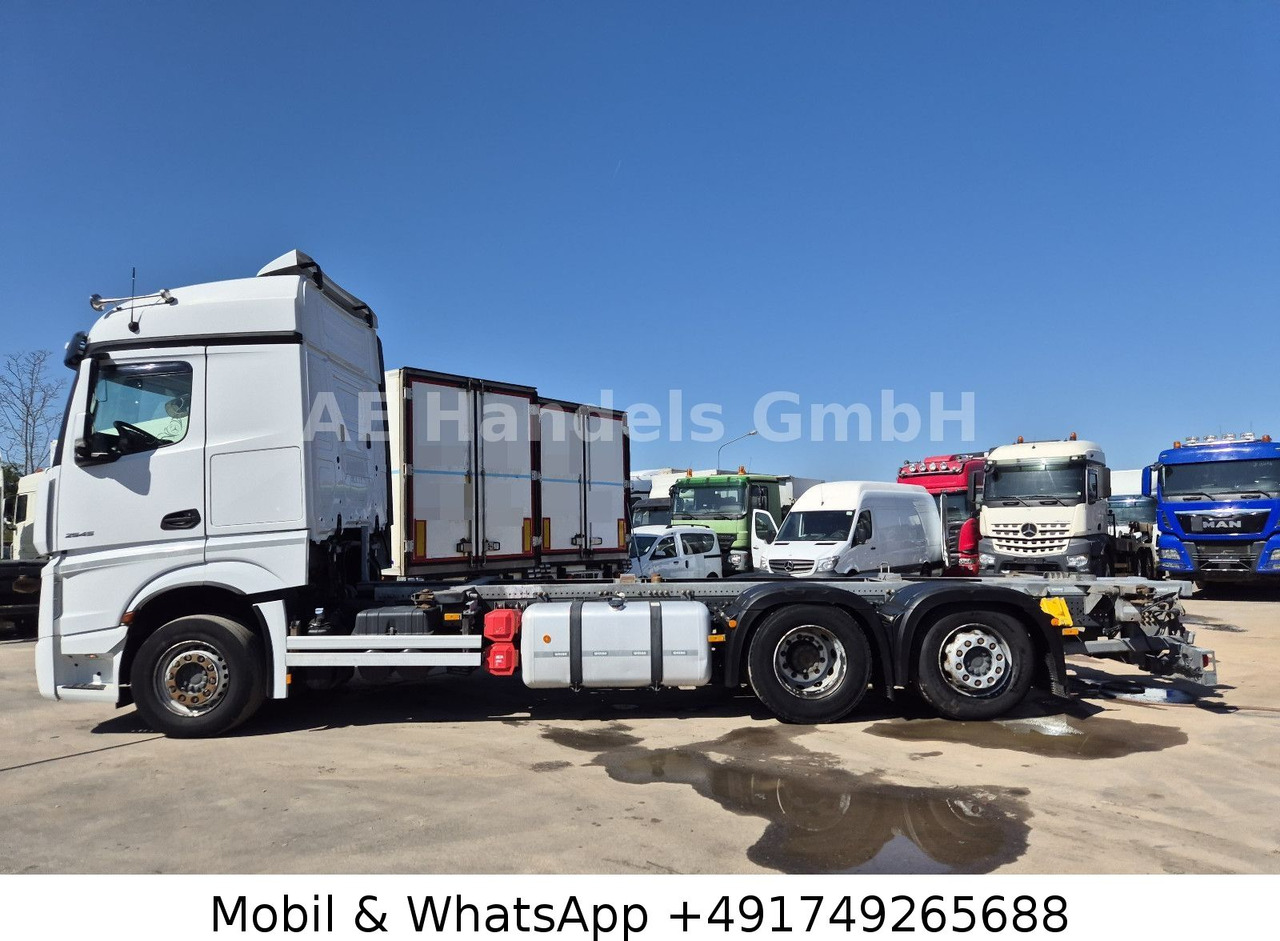 Mercedes-Benz Actros IV 2545 L LL 6x2 *Retarder/Lenk+Lift/ACC - Kamion za prevoz kontejnera/ Kamion sa promenjivim sandukom: slika 3 Mercedes-Benz Actros IV 2545 L LL 6x2 *Retarder/Lenk+Lift/ACC - Kamion za prevoz kontejnera/ Kamion sa promenjivim sandukom: slika 3
