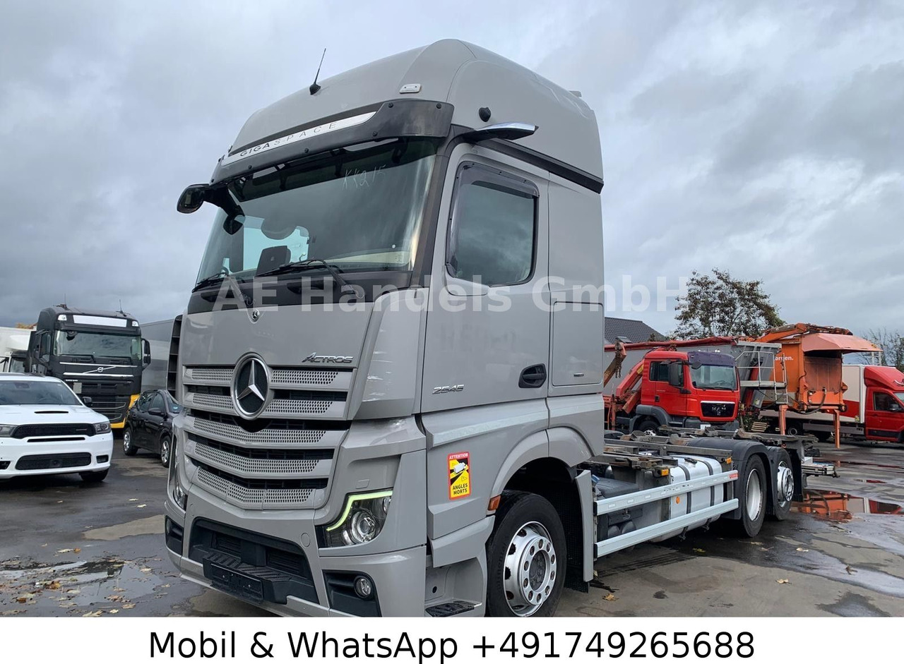 Mercedes-Benz Actros V 2545 GigaSpace BDF LL*Retarder/LBW/L+L - Kamion za prevoz kontejnera/ Kamion sa promenjivim sandukom: slika 1 Mercedes-Benz Actros V 2545 GigaSpace BDF LL*Retarder/LBW/L+L - Kamion za prevoz kontejnera/ Kamion sa promenjivim sandukom: slika 1