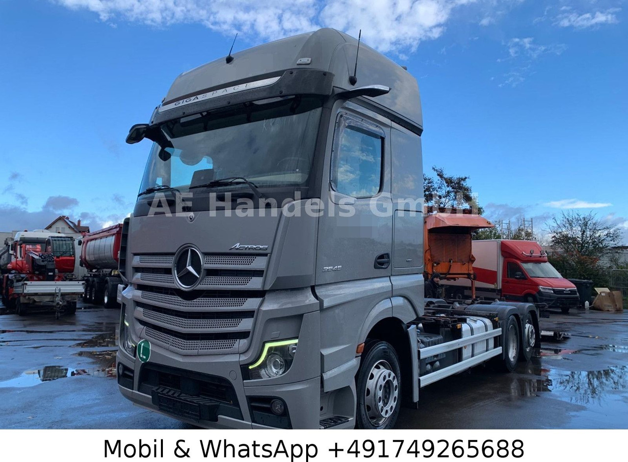 Mercedes-Benz Actros V 2545 GigaSpace BDF LL*Retarder/LBW/L+L - Kamion za prevoz kontejnera/ Kamion sa promenjivim sandukom: slika 1 Mercedes-Benz Actros V 2545 GigaSpace BDF LL*Retarder/LBW/L+L - Kamion za prevoz kontejnera/ Kamion sa promenjivim sandukom: slika 1