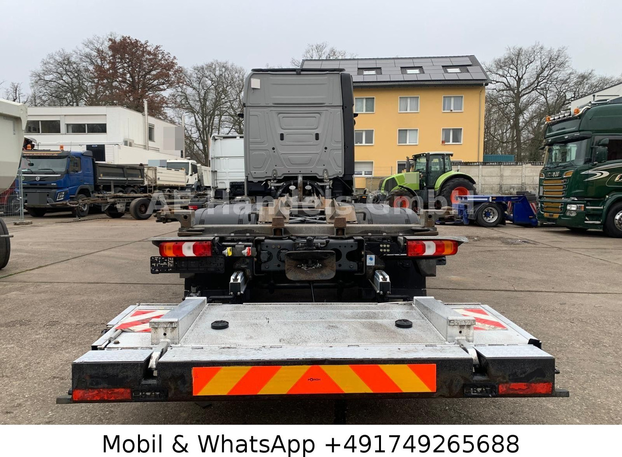Mercedes-Benz Actros V 2545 GigaSpace BDF *Retarder/Multi/LBW - Kamion za prevoz kontejnera/ Kamion sa promenjivim sandukom: slika 4 Mercedes-Benz Actros V 2545 GigaSpace BDF *Retarder/Multi/LBW - Kamion za prevoz kontejnera/ Kamion sa promenjivim sandukom: slika 4