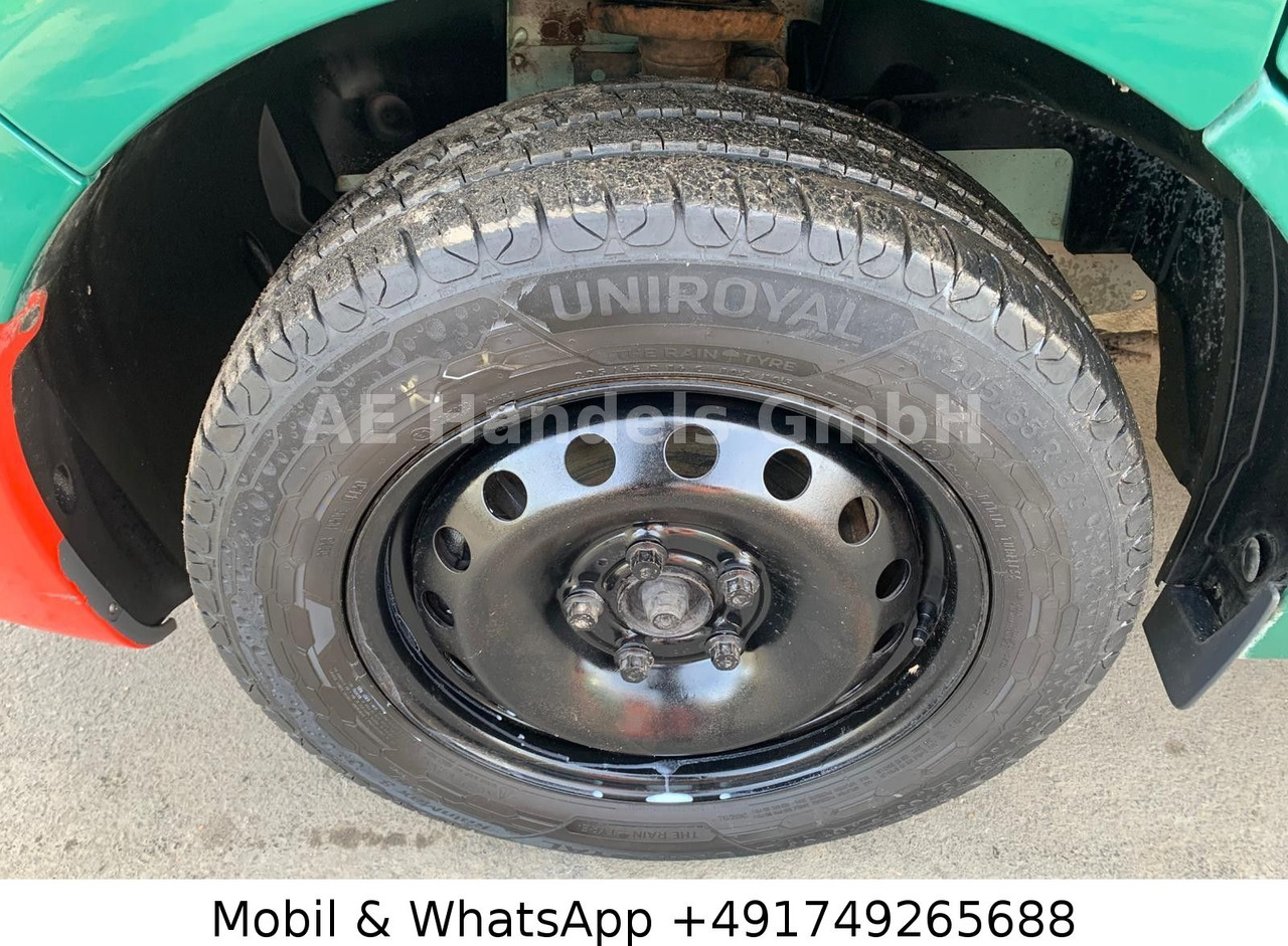 Putnički kombi Renault Trafic Combi 9 Sitzer *Klima/Radio/1xSchiebetür: slika 11 Putnički kombi Renault Trafic Combi 9 Sitzer *Klima/Radio/1xSchiebetür: slika 11