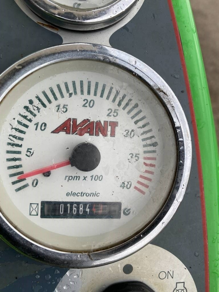 Zglobni utovarivač Avant M 528 EIPTT /Certificat CE endommagée: slika 9