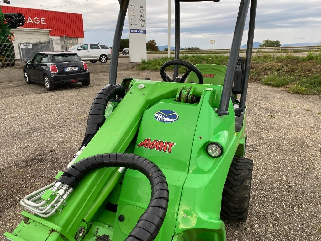 Zglobni utovarivač Avant M 528 EIPTT /Certificat CE endommagée: slika 26