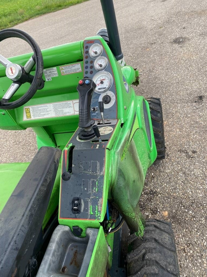 Zglobni utovarivač Avant M 528 EIPTT /Certificat CE endommagée: slika 46