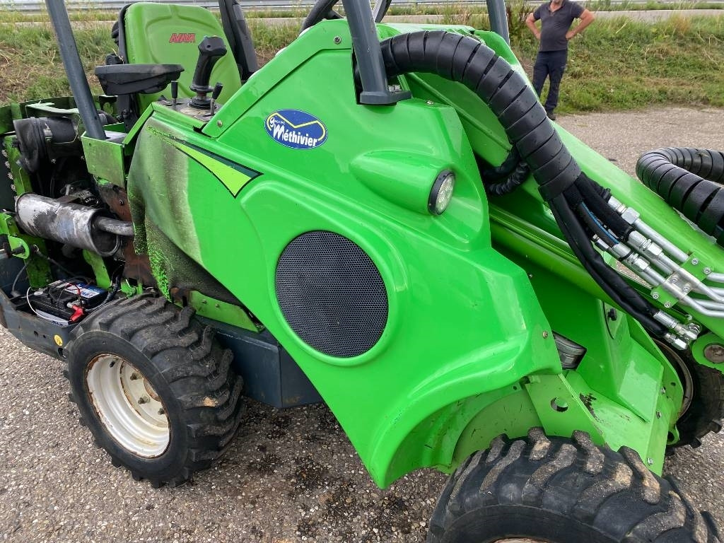 Zglobni utovarivač Avant M 528 EIPTT /Certificat CE endommagée: slika 49