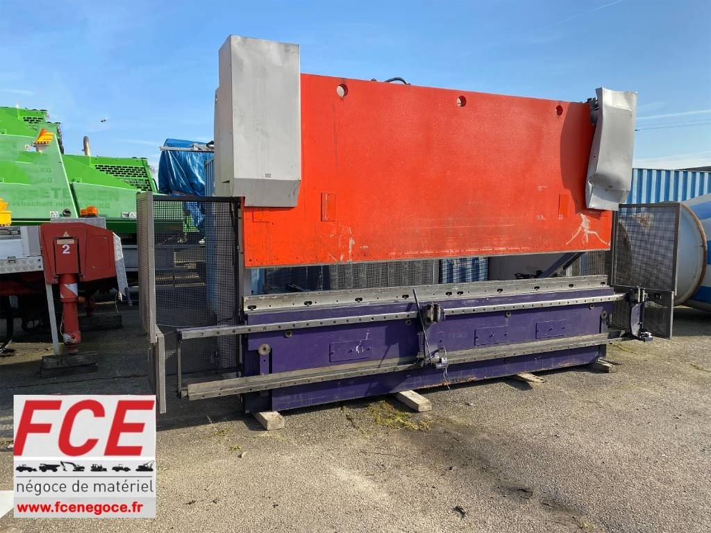 BEYELER Presse/Plieuse PR6 2000KNx4100MM endommagé - Apkant presa: slika 1 BEYELER Presse/Plieuse PR6 2000KNx4100MM endommagé - Apkant presa: slika 1