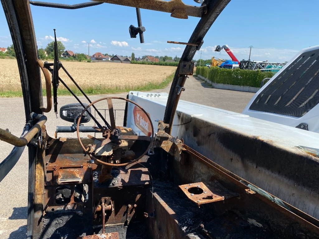 Teleskopski upravljač Bobcat T41.140SLPRB 1er Main Origine Française endommagé: slika 10