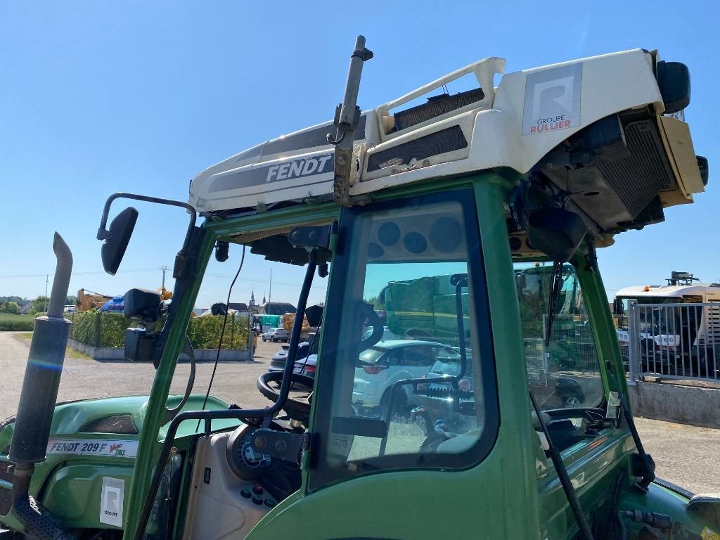 Traktor Fendt 209F Vario TMS 1er Main endommagé: slika 33 Traktor Fendt 209F Vario TMS 1er Main endommagé: slika 33