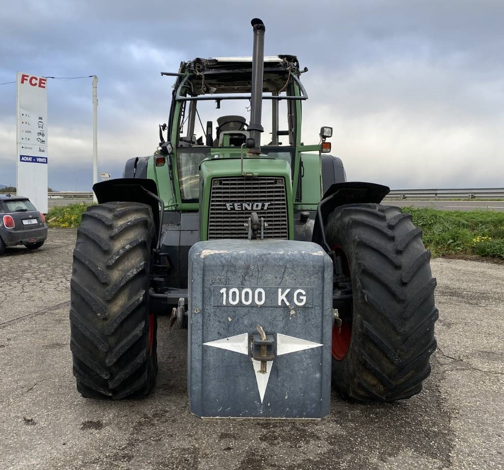 Fendt 822 TURBOSHIFT 1er Main/Certificat CE endommagé - Traktor: slika 2 Fendt 822 TURBOSHIFT 1er Main/Certificat CE endommagé - Traktor: slika 2