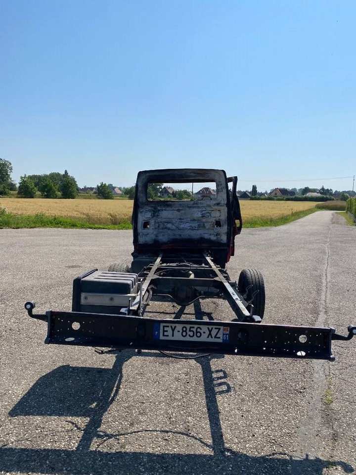 Iveco DAILY 33S12 / 2.3D 115 - Furgon: slika 5 Iveco DAILY 33S12 / 2.3D 115 - Furgon: slika 5