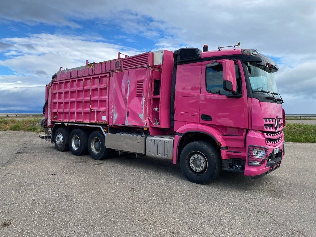 Mercedes-Benz ACTROS 3251/RSP ESE6-RD8000 endommagée - Vakuumska cisterna: slika 4 Mercedes-Benz ACTROS 3251/RSP ESE6-RD8000 endommagée - Vakuumska cisterna: slika 4