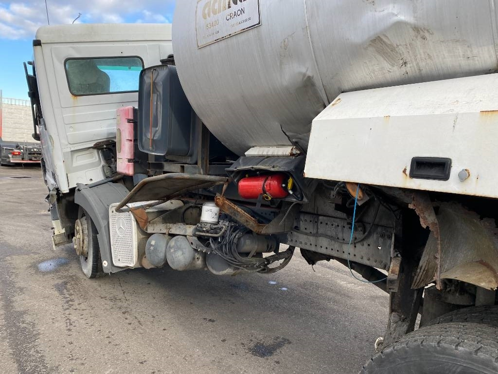 Kamion cisterna Mercedes-Benz ACTROS Mp2 2536/6x2 BVM -ACMAR CRAON Z12341: slika 20 Kamion cisterna Mercedes-Benz ACTROS Mp2 2536/6x2 BVM -ACMAR CRAON Z12341: slika 20
