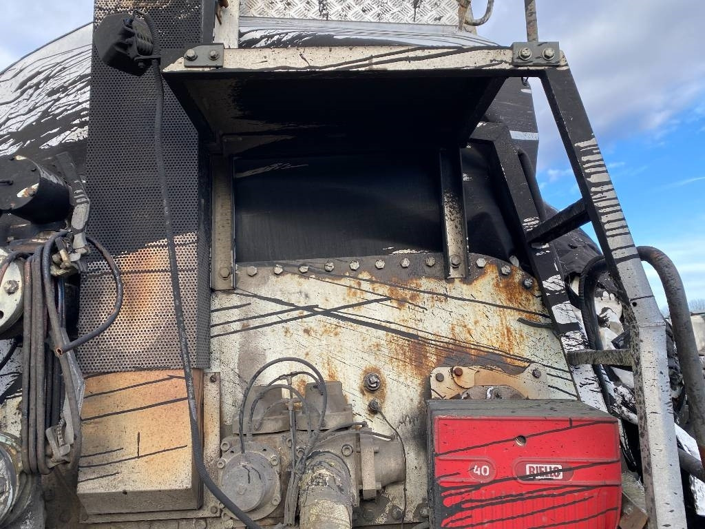 Kamion cisterna Mercedes-Benz ACTROS Mp2 2536/6x2 BVM -ACMAR CRAON Z12341: slika 29 Kamion cisterna Mercedes-Benz ACTROS Mp2 2536/6x2 BVM -ACMAR CRAON Z12341: slika 29