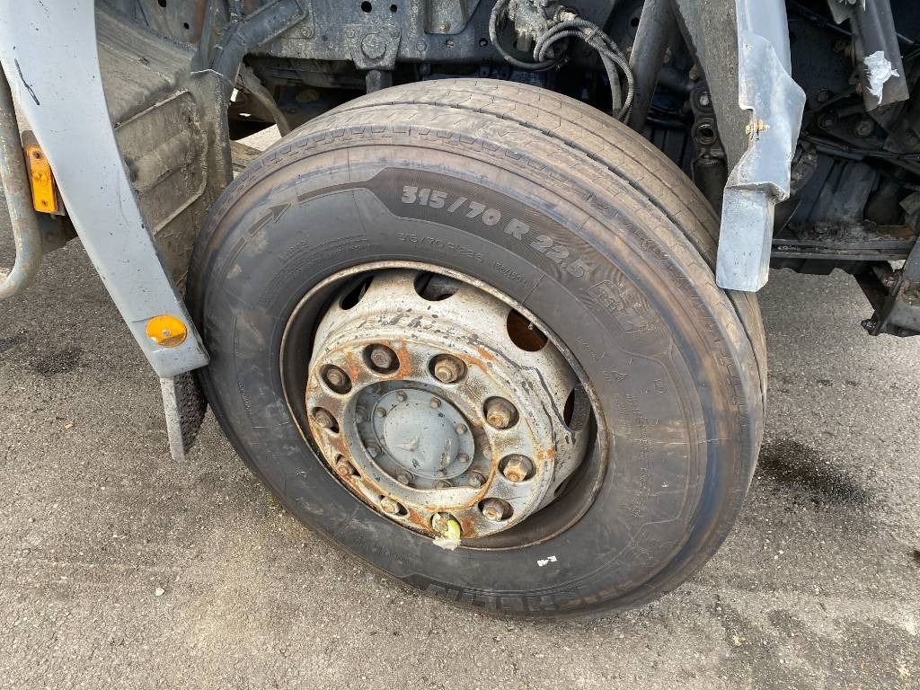 Kamion cisterna Mercedes-Benz ACTROS Mp2 2536/6x2 BVM -ACMAR CRAON Z12341: slika 47 Kamion cisterna Mercedes-Benz ACTROS Mp2 2536/6x2 BVM -ACMAR CRAON Z12341: slika 47