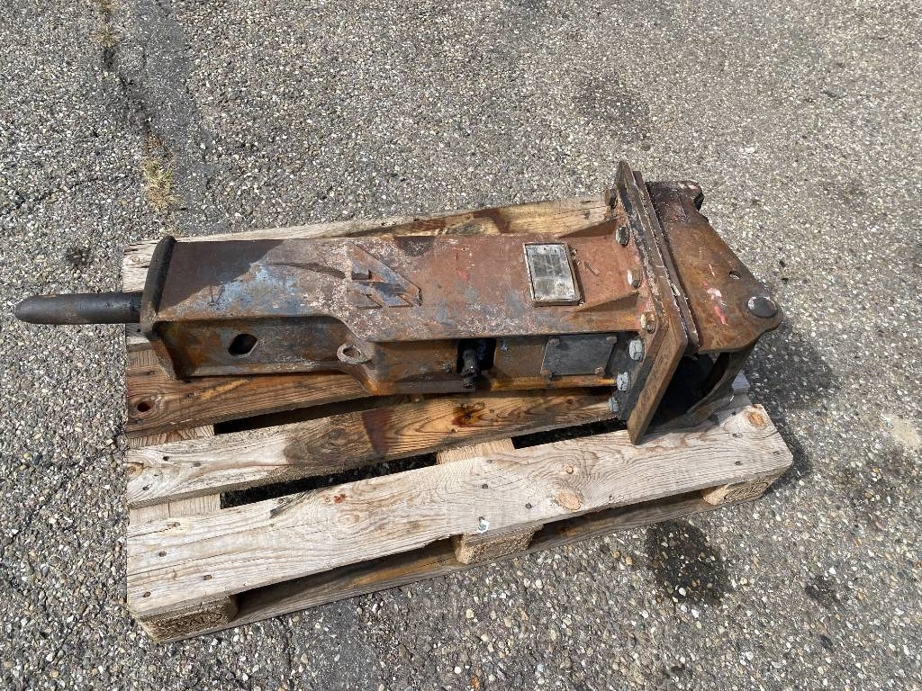 Takeuchi TB 250 + Brise roche et Godets endommagée  - Mini bager: slika 4 Takeuchi TB 250 + Brise roche et Godets endommagée  - Mini bager: slika 4