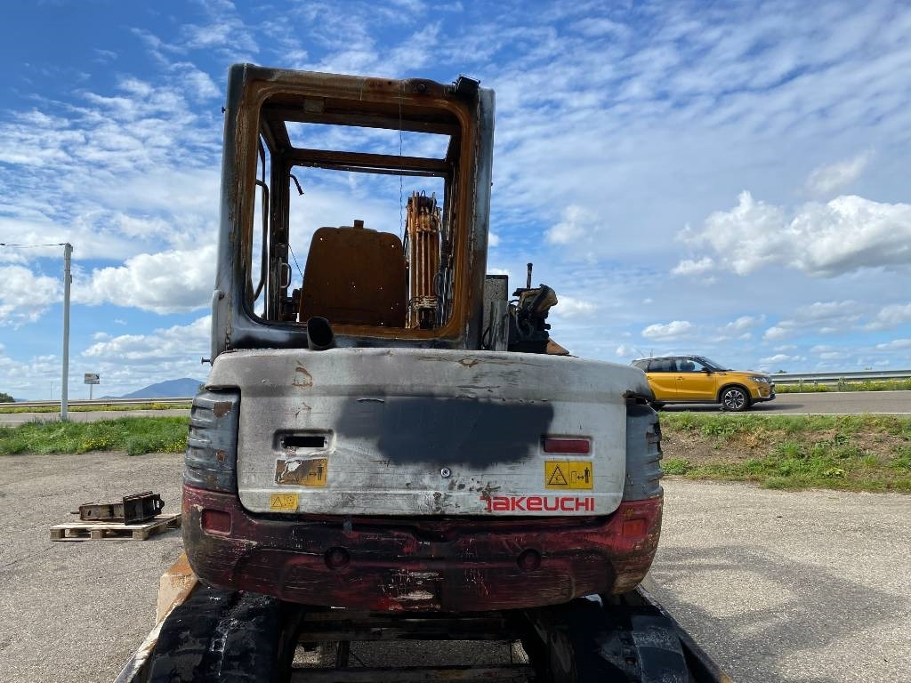 Takeuchi TB 250 + Brise roche et Godets endommagée  - Mini bager: slika 2 Takeuchi TB 250 + Brise roche et Godets endommagée  - Mini bager: slika 2