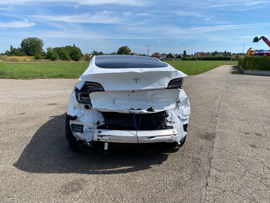 Tesla Model Y RWD / Origine Française endommagée - Automobil: slika 5 Tesla Model Y RWD / Origine Française endommagée - Automobil: slika 5