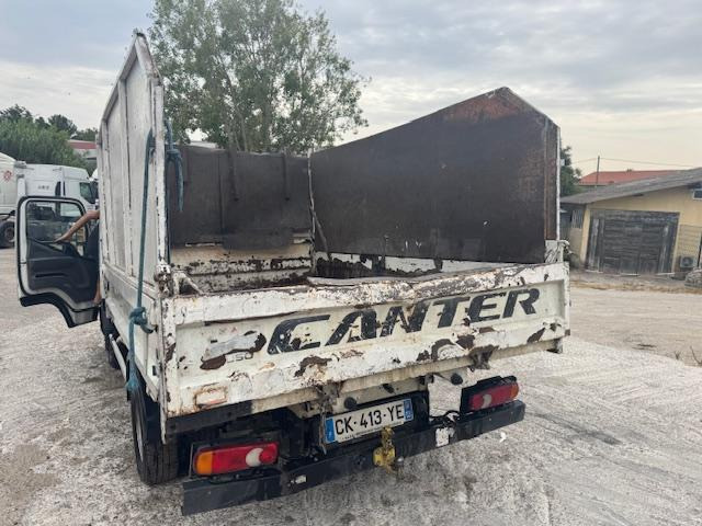 Mitsubishi Fuso FUSO CANTER 35C13 BENNE - Dostavno vozilo kiper: slika 4 Mitsubishi Fuso FUSO CANTER 35C13 BENNE - Dostavno vozilo kiper: slika 4