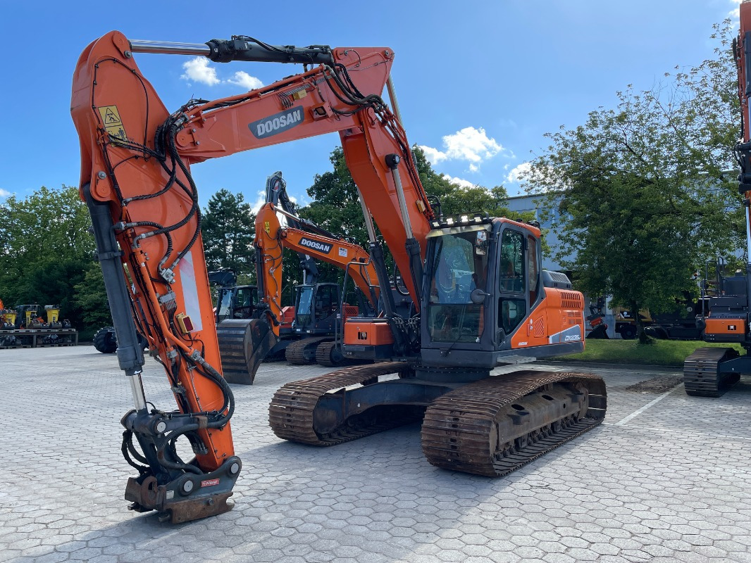 Doosan DX235LC-5 - Bager guseničar: slika 1 Doosan DX235LC-5 - Bager guseničar: slika 1