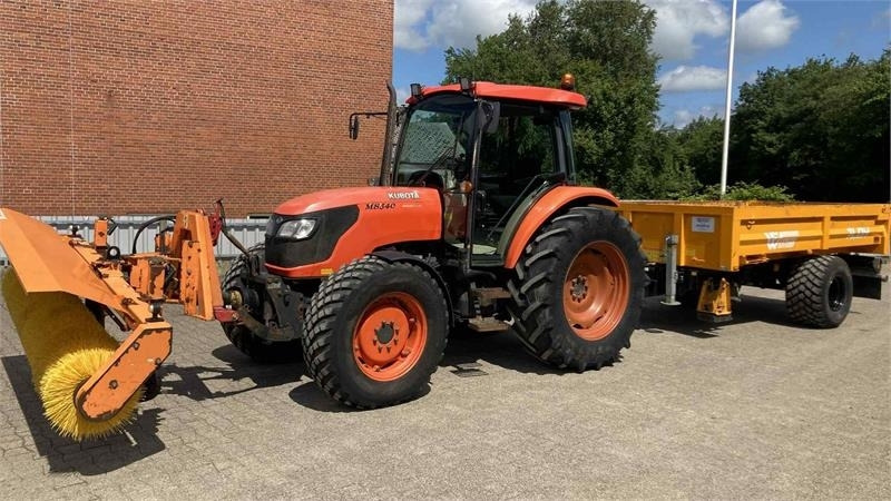 Kubota M8540N - Traktor: slika 2 Kubota M8540N - Traktor: slika 2