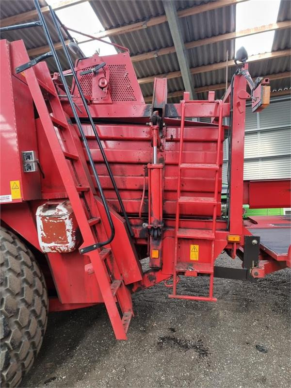 Massey Ferguson >190 bigpallepresser Parkland Ballevogn - Balirka za kockaste bale: slika 4 Massey Ferguson >190 bigpallepresser Parkland Ballevogn - Balirka za kockaste bale: slika 4