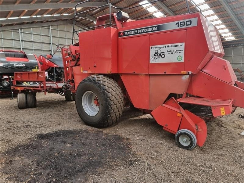 Massey Ferguson >190 bigpallepresser Parkland Ballevogn - Balirka za kockaste bale: slika 1 Massey Ferguson >190 bigpallepresser Parkland Ballevogn - Balirka za kockaste bale: slika 1
