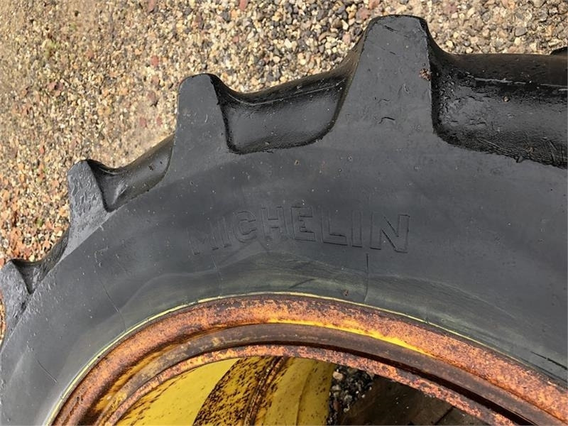 Michelin 14.9 R38  - Guma za Poljoprivredna mašina: slika 3 Michelin 14.9 R38  - Guma za Poljoprivredna mašina: slika 3